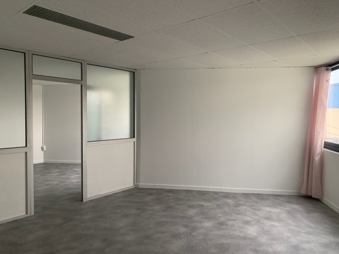 Location Immobilier Professionnel Local commercial Le Cannet (06110)
